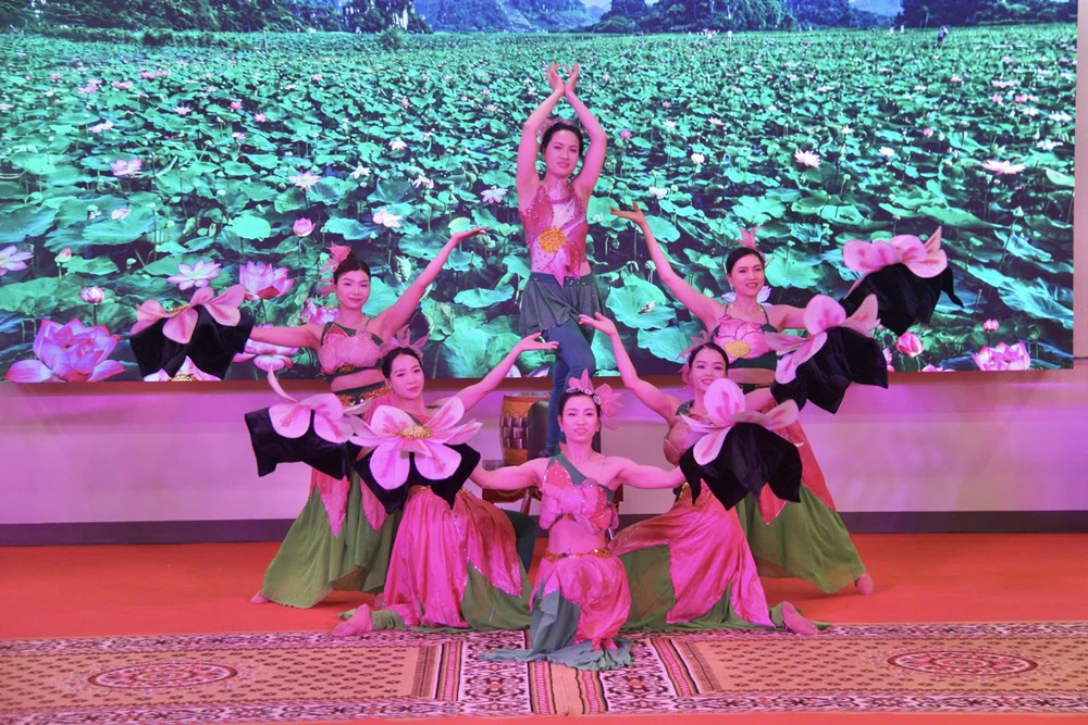 Xiếc Việt thăng hoa cùng sắc màu văn hóa dân tộc tại Siem Reap - ảnh 4