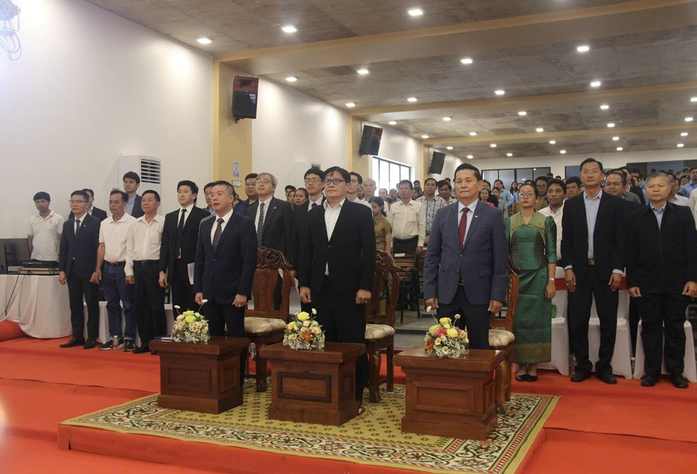 Xiếc Việt thăng hoa cùng sắc màu văn hóa dân tộc tại Siem Reap - ảnh 1