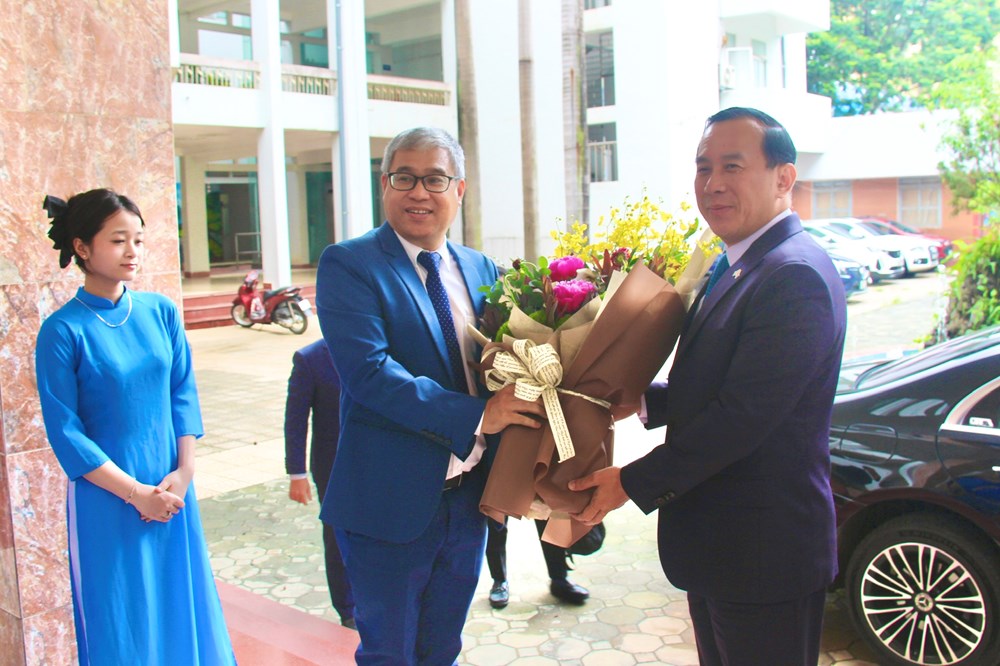 Trường Cao đẳng Du lịch Hà Nội kết nối hợp tác đào tạo với Campuchia - ảnh 1
