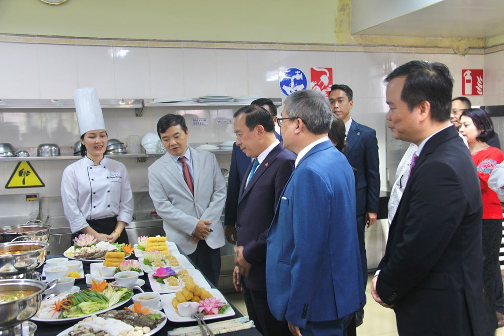 Trường Cao đẳng Du lịch Hà Nội kết nối hợp tác đào tạo với Campuchia - ảnh 5