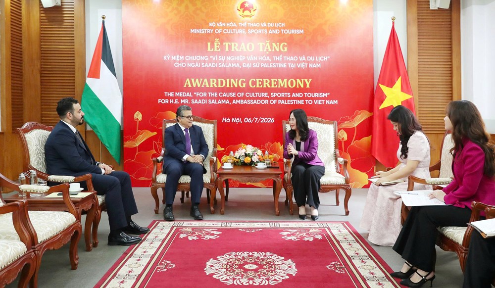 Trao tặng Kỷ niệm chương “Vì sự nghiệp Văn hóa, Thể thao và Du lịch” cho Đại sứ Palestine tại Việt Nam - ảnh 6