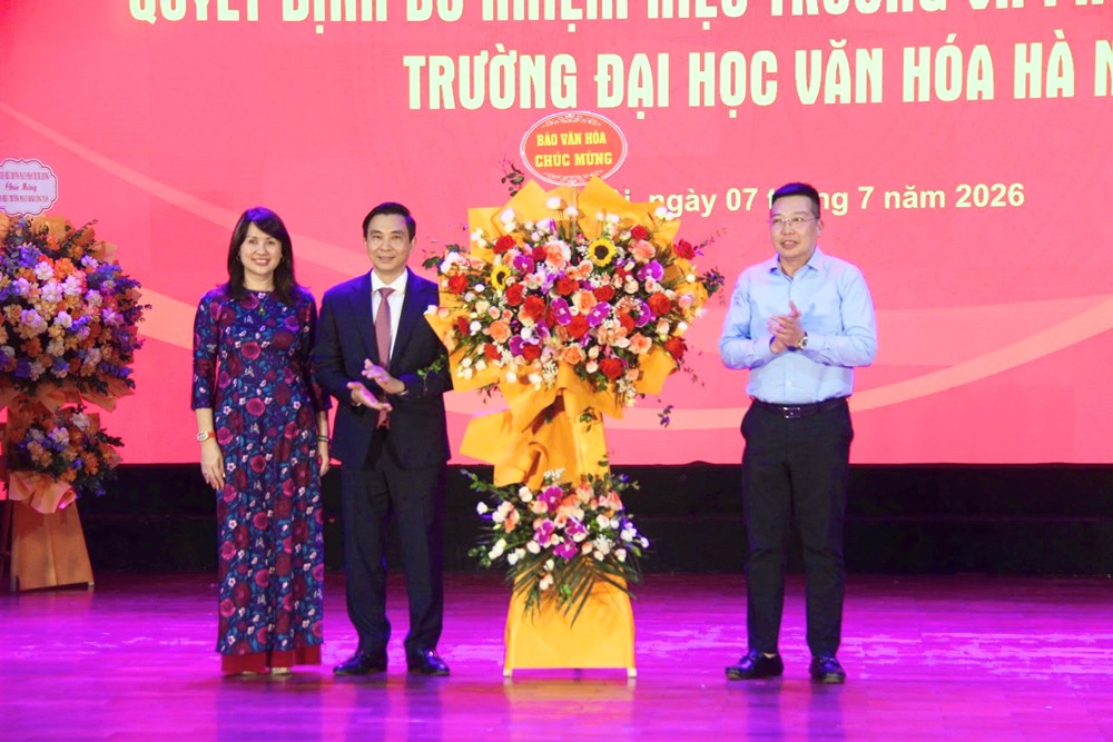 Công bố quyết định bổ nhiệm Hiệu trưởng và Phó Hiệu trưởng Trường Đại học Văn hóa Hà Nội - ảnh 7