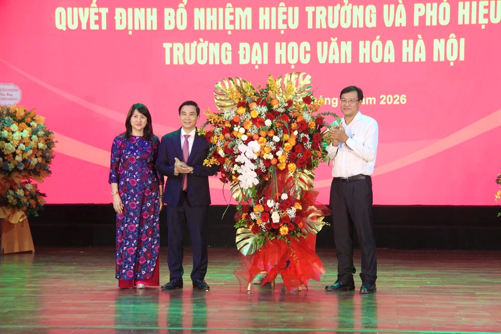 Công bố quyết định bổ nhiệm Hiệu trưởng và Phó Hiệu trưởng Trường Đại học Văn hóa Hà Nội - ảnh 6