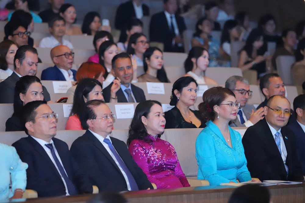 Những thanh âm đồng điệu vun đắp tình hữu nghị Việt Nam - Kazakhstan - ảnh 1