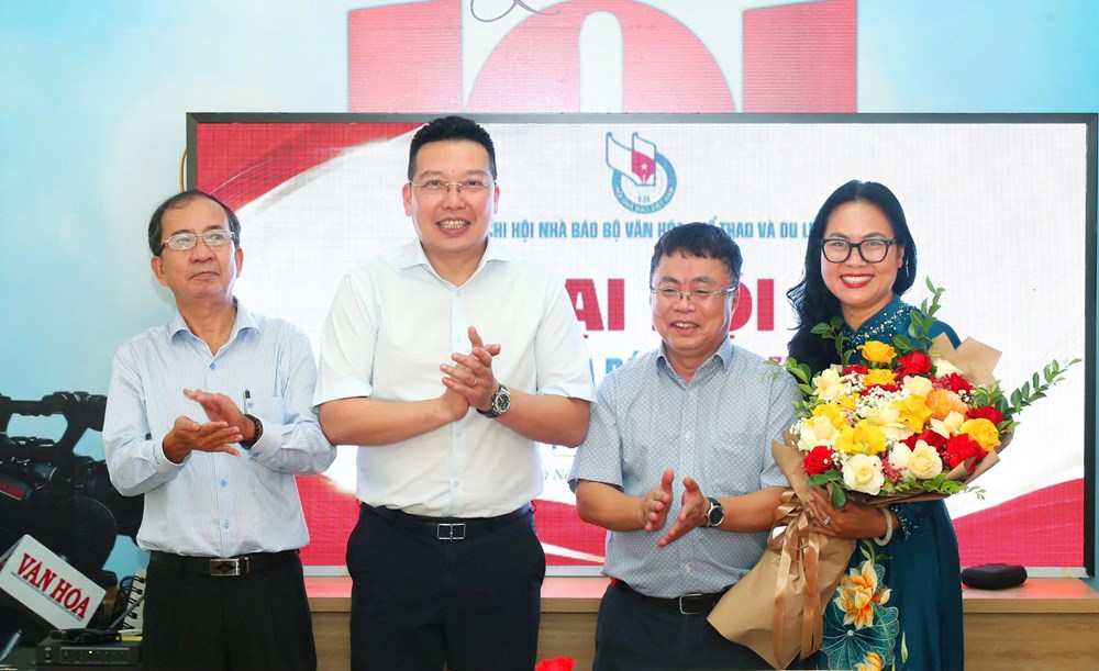 Chi hội Nhà báo Báo Văn Hóa: “Chuyên nghiệp - Nhân văn - Hiện đại - Đổi mới - Hiệu quả” - ảnh 13