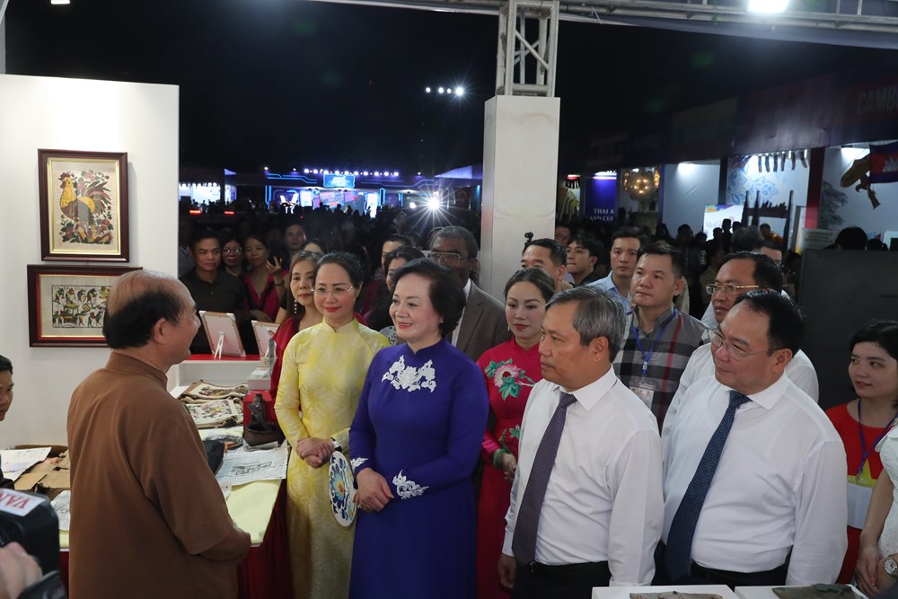Phó Thủ tướng Phạm Thị Thanh Trà dự khai mạc Lễ hội Văn hóa thế giới tại Hà Nội lần thứ hai - ảnh 3