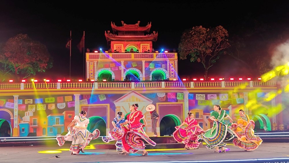 Dàn nghệ sĩ được mong chờ trong Lễ bế mạc Lễ hội Văn hóa thế giới tại Hà Nội lần thứ hai - ảnh 2