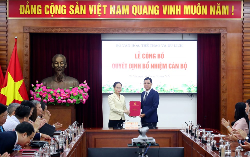 Bộ VHTTDL công bố các quyết định điều động, bổ nhiệm cán bộ - ảnh 2