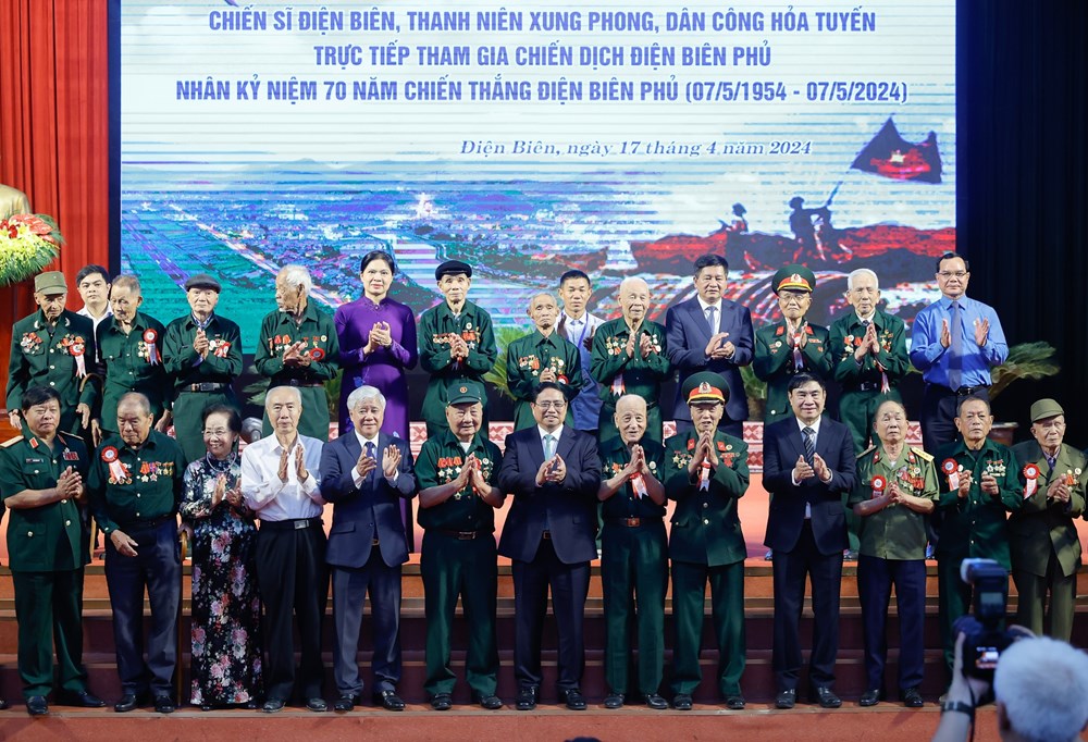 Chiến thắng Điện Biên Phủ là một dấu mốc bằng vàng chói lọi - ảnh 5