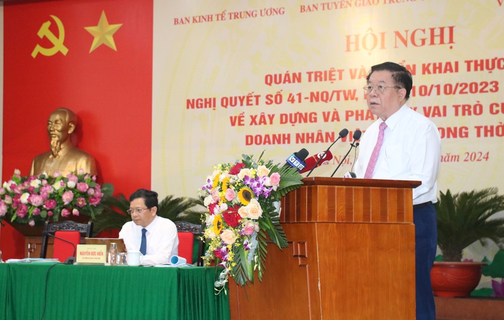 Hoàn thiện chính sách, pháp luật, tạo môi trường đầu tư an toàn, bình đẳng cho doanh nhân, doanh nghiệp - ảnh 1