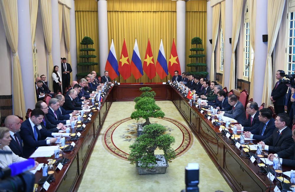 Chủ tịch nước Tô Lâm và Tổng thống Vladimir Putin gặp gỡ báo chí - ảnh 1