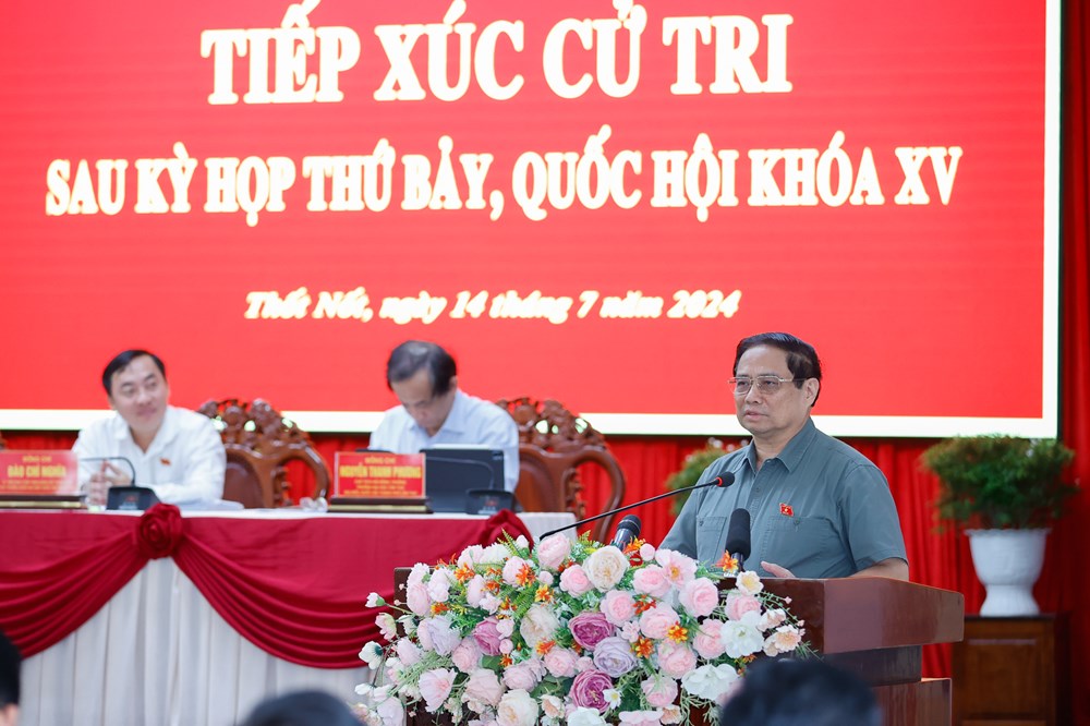 Dịch vụ, du lịch phục hồi mạnh, văn hóa, xã hội được chú trọng - ảnh 2