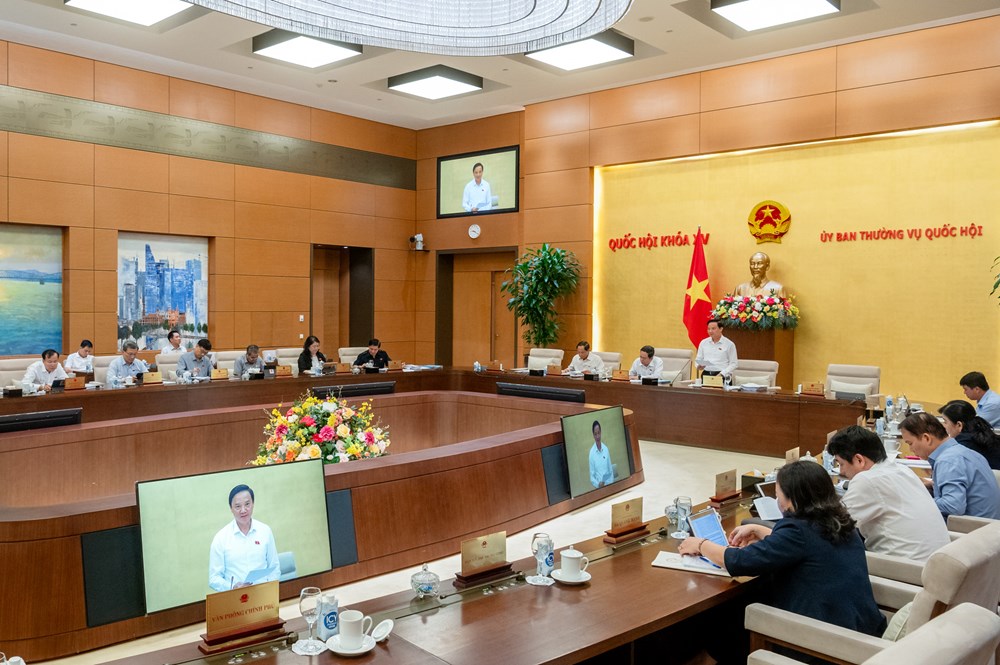Ủy ban Thường vụ Quốc hội nhất trí bổ sung hai dự án luật vào Chương trình xây dựng luật, pháp lệnh năm 2024 - ảnh 2