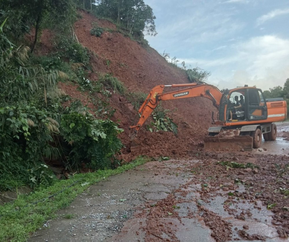 Bão số 2 suy yếu thành áp thấp nhiệt đới, cảnh báo khu vực Bắc Bộ mưa to và rất to - ảnh 4