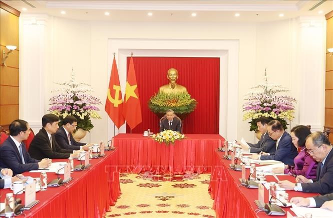 Tổng Bí thư, Chủ tịch nước Tô Lâm điện đàm với Tổng thống Hàn Quốc Yoon Suk Yeol - ảnh 1