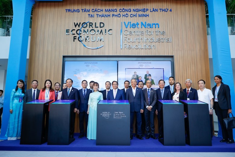 Thủ tướng dự khánh thành Trung tâm Cách mạng công nghiệp 4.0 tại TP.HCM - ảnh 2