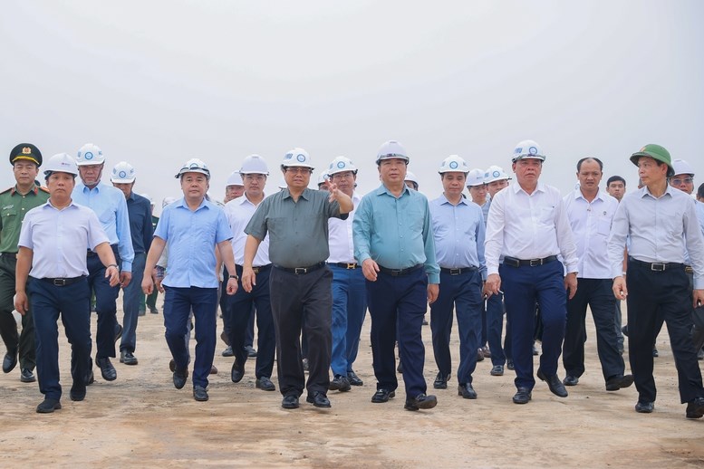 Sân bay Long Thành phải hoàn thành trong năm 2025 - ảnh 1