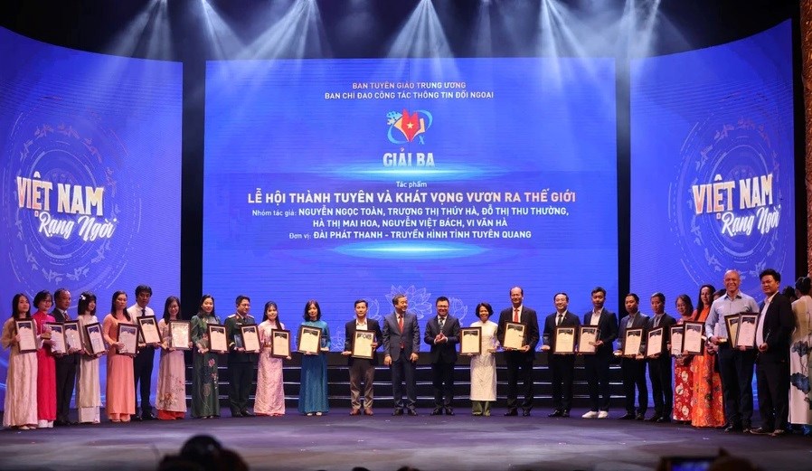 Công tác thông tin đối ngoại cần tiếp tục là lực lượng tiên phong sắc bén, đi trước mở đường - ảnh 4