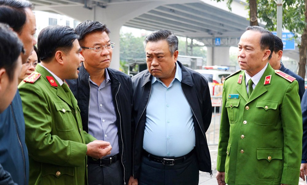 Phó Thủ tướng Lê Thành Long kiểm tra hiện trường, thăm hỏi nạn nhân vụ cháy quán cà phê - ảnh 2