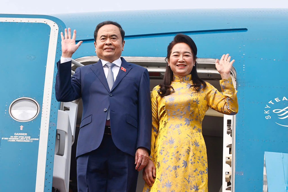 Chủ tịch Quốc hội Trần Thanh Mẫn và phu nhân lên đường dự Đại hội đồng IPU-150, thăm chính thức Uzbekistan và Armenia - ảnh 1