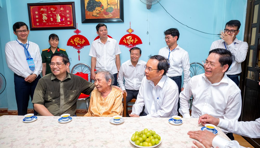 Thủ tướng viếng Nghĩa trang Hàng Dương, Hàng Keo - ảnh 3