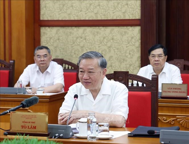 Lấy ý kiến nhân dân về nội dung sửa đổi, bổ sung Hiến pháp năm 2013 đảm bảo đúng tiến độ để trình Quốc hội - ảnh 1