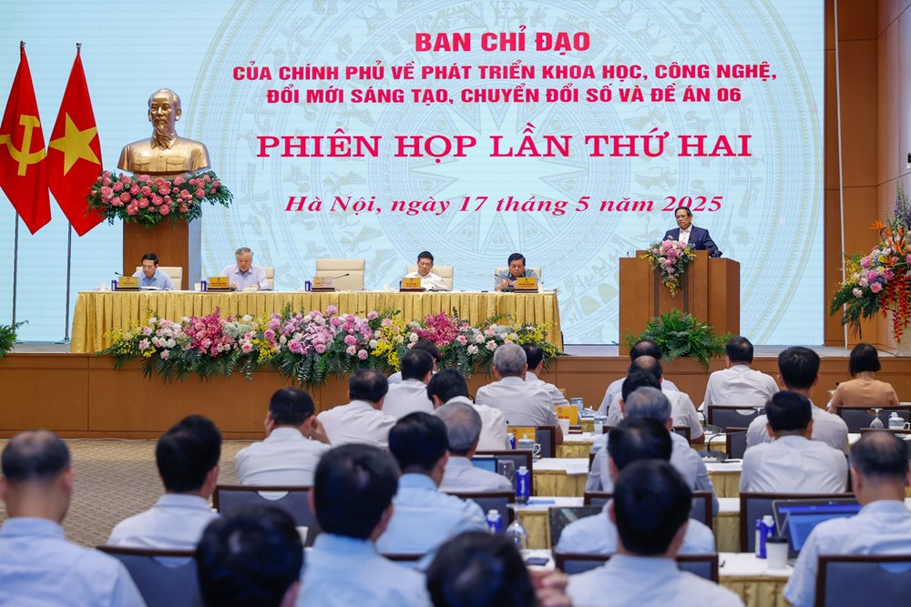 Thủ tướng chủ trì phiên họp Ban Chỉ đạo của Chính phủ về phát triển KHCN, đổi mới sáng tạo, chuyển đổi số và Đề án 06 - ảnh 1