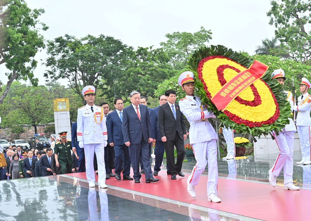 Lãnh đạo Đảng, Nhà nước vào Lăng viếng Chủ tịch Hồ Chí Minh - ảnh 5