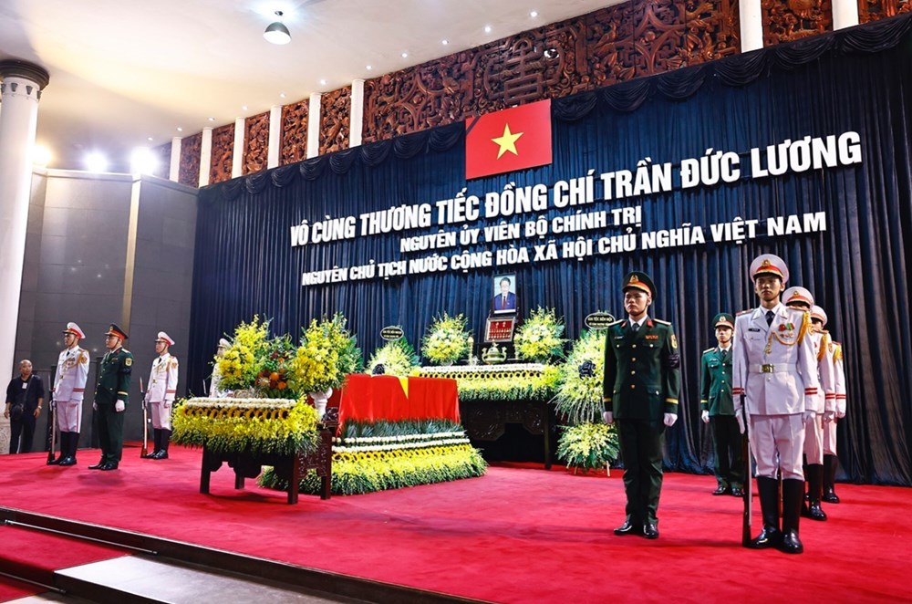 Lễ Quốc tang nguyên Chủ tịch nước Trần Đức Lương - ảnh 2