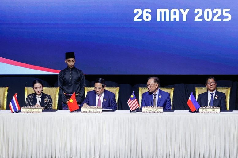 Các nhà lãnh đạo ASEAN ký Tuyên bố Kuala Lumpur - ảnh 1