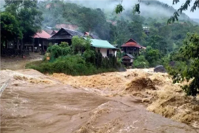 Tập trung ứng phó nguy cơ mưa lớn, sạt lở đất, lũ quét và chủ động phòng chống thiên tai - ảnh 1