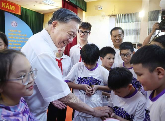 Tổng Bí thư Tô Lâm thăm hai trường học chuyên biệt tại Hà Nội - ảnh 3