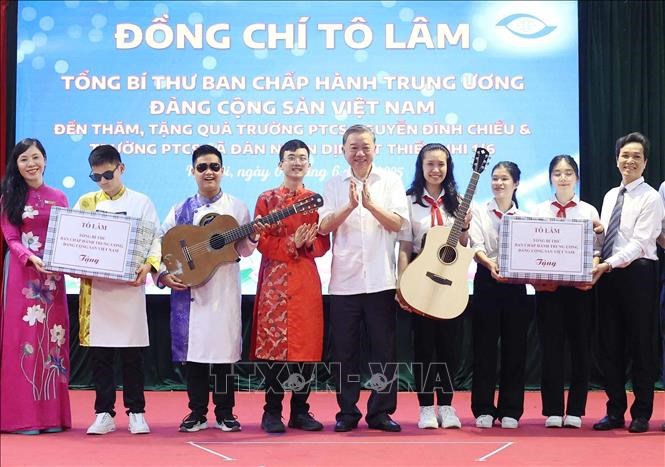 Tổng Bí thư Tô Lâm thăm hai trường học chuyên biệt tại Hà Nội - ảnh 4