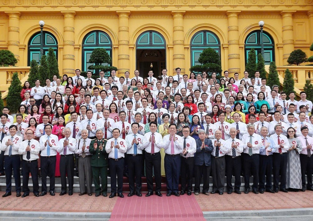 Báo chí không chỉ là người đồng hành mà còn là người xung kích, dự báo sự vận động và phát triển của cuộc sống - ảnh 5