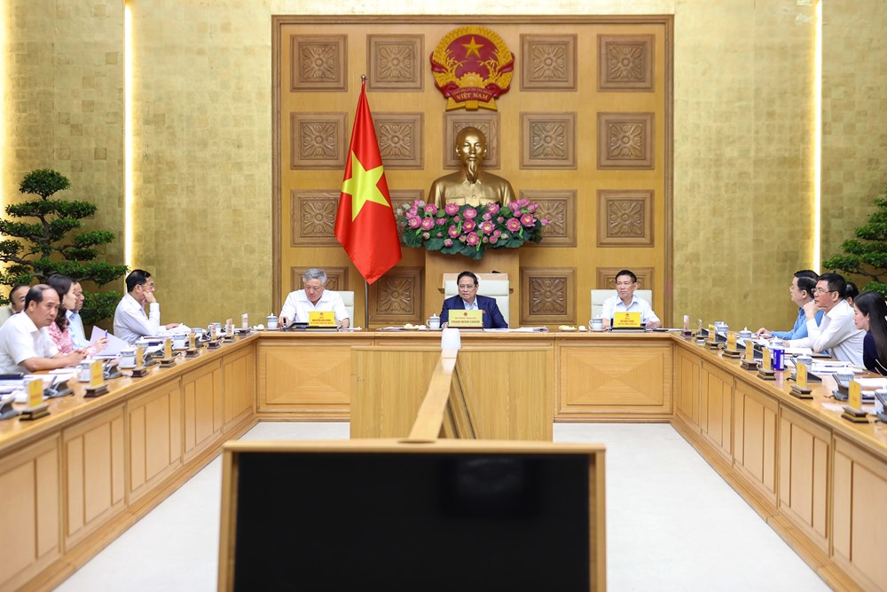 Thủ tướng chủ trì họp đưa ra các giải pháp ứng phó trước diễn biến tại Trung Đông - ảnh 2