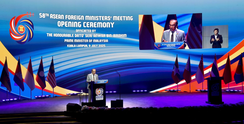 ASEAN đóng vai trò như"một ngọn hải đăng hòa bình" - ảnh 1