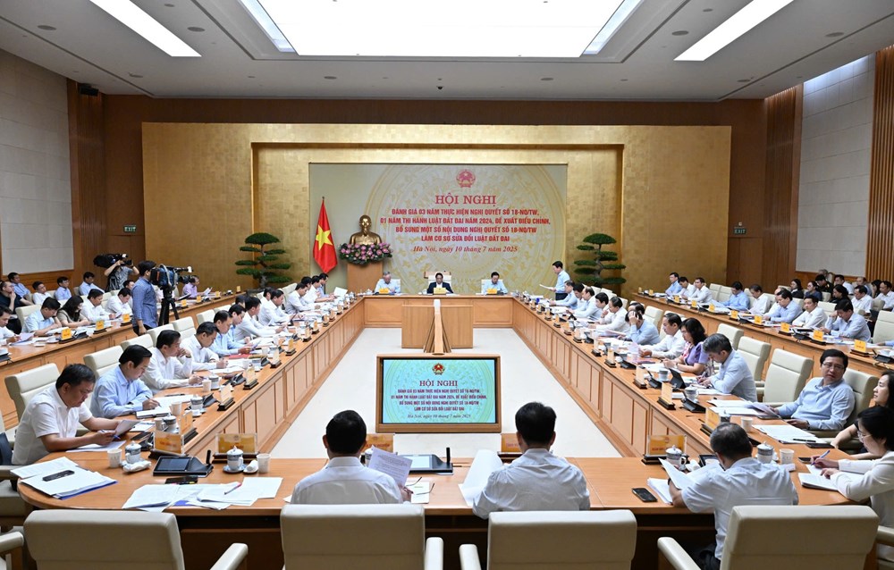 Chính sách, pháp luật về đất đai vẫn còn hạn chế, bất cập - ảnh 1