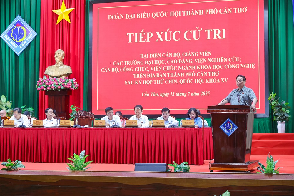 Chuyển trạng thái từ thụ động sang chủ động, tích cực phục vụ người dân và doanh nghiệp - ảnh 1