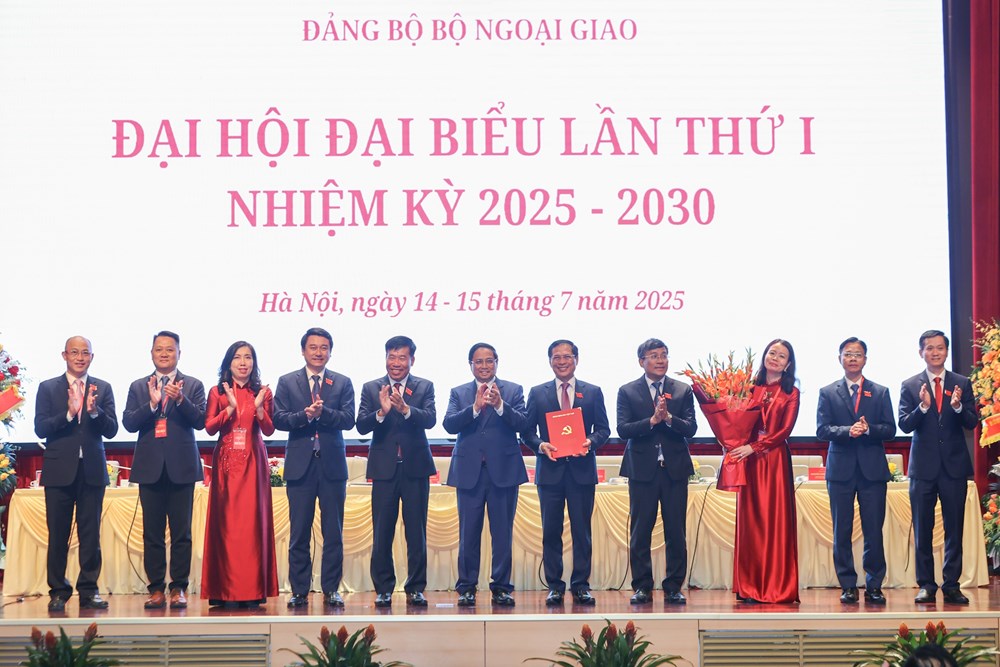 Thủ tướng đề nghị ngành Ngoại giao góp phần quốc tế hóa văn hóa dân tộc và dân tộc hóa tinh hoa văn hóa thế giới - ảnh 2