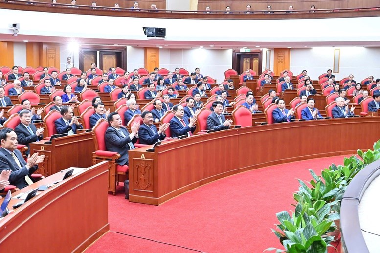 Thông cáo báo chí về ngày làm việc thứ hai và bế mạc Hội nghị Trung ương 12 khoá XIII - ảnh 1