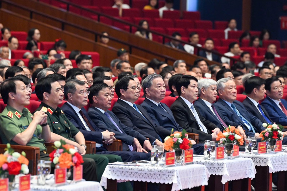 Tổng Bí thư Tô Lâm dự cuộc gặp mặt người có công, nhân chứng lịch sử tiêu biểu - ảnh 1