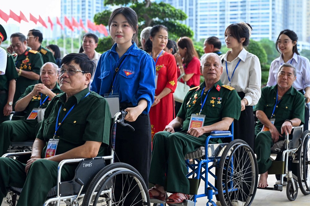 Tổng Bí thư Tô Lâm dự cuộc gặp mặt người có công, nhân chứng lịch sử tiêu biểu - ảnh 2