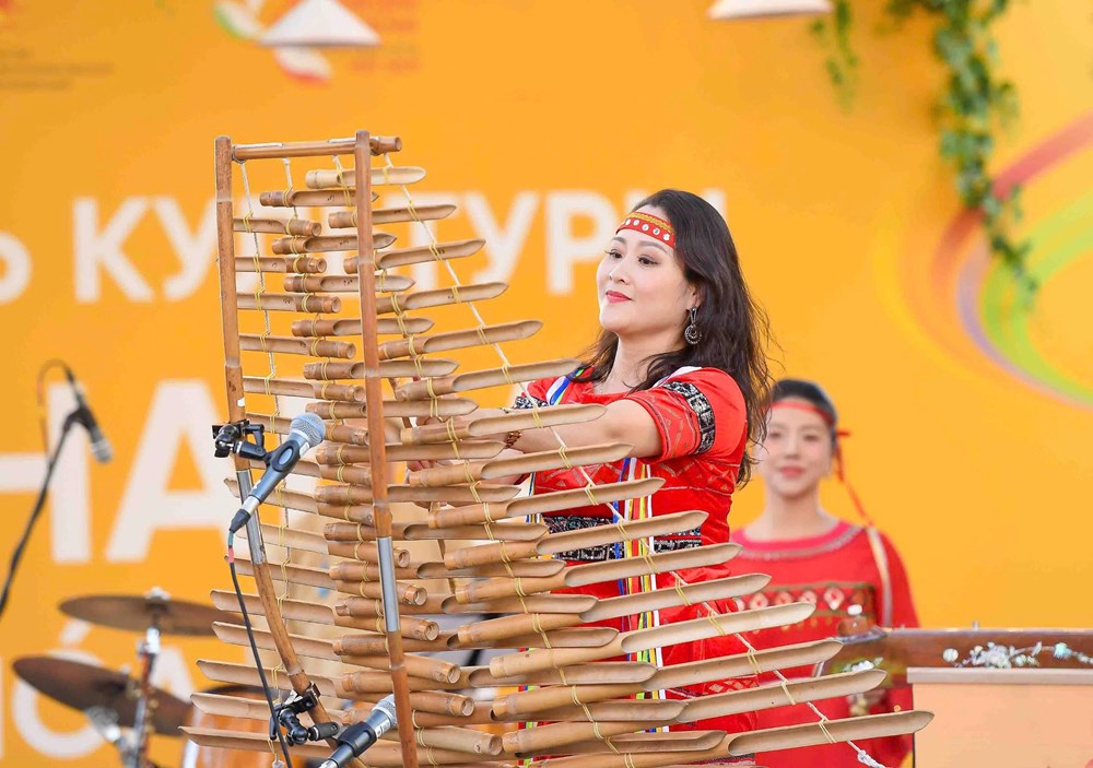 Những món quà văn hoá đặc biệt từ Việt Nam - Miền Nhiệt đới tới bạn bè nước Nga - ảnh 10