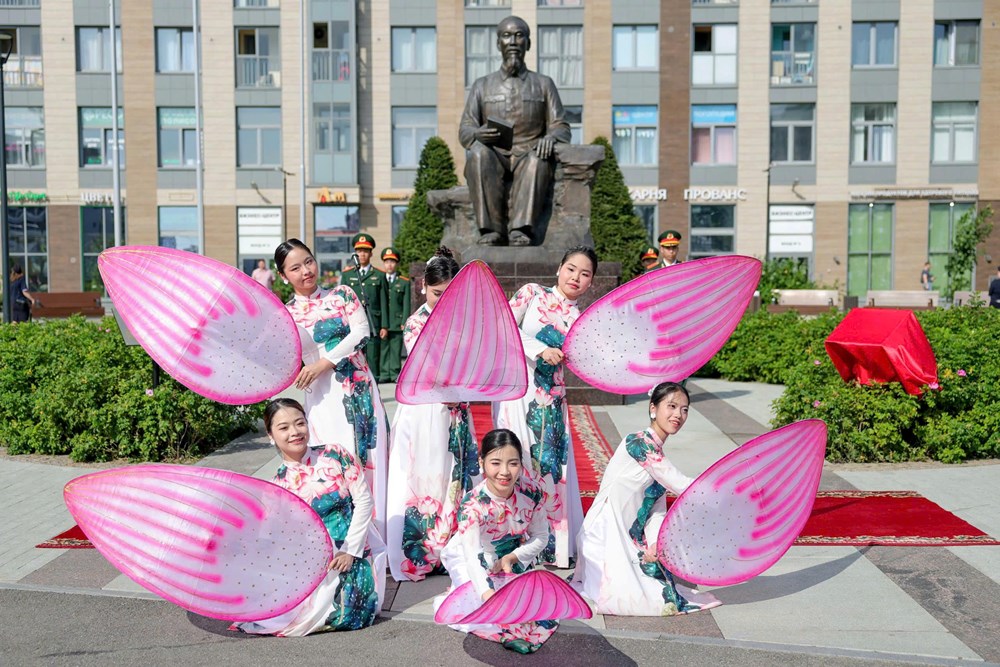 Quảng trường tại St. Petersburg được mang tên Hồ Chí Minh - ảnh 4