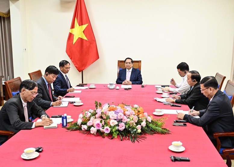 Việt Nam luôn sẵn sàng tham gia nỗ lực của ASEAN giải quyết các vấn đề khu vực - ảnh 1
