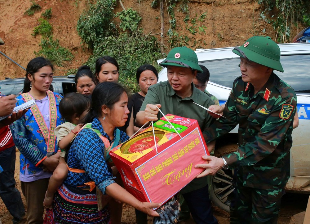 Cứu trợ tại Điện Biên: Tổ chức đường hàng không, nếu cần huy động cả dự trữ quốc gia - ảnh 1
