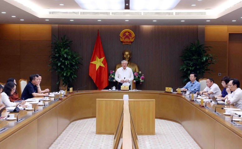 Tập trung hơn nữa cho công tác tuyên truyền về Triển lãm thành tựu đất nước nhân kỷ niệm 80 năm Quốc khánh - ảnh 4