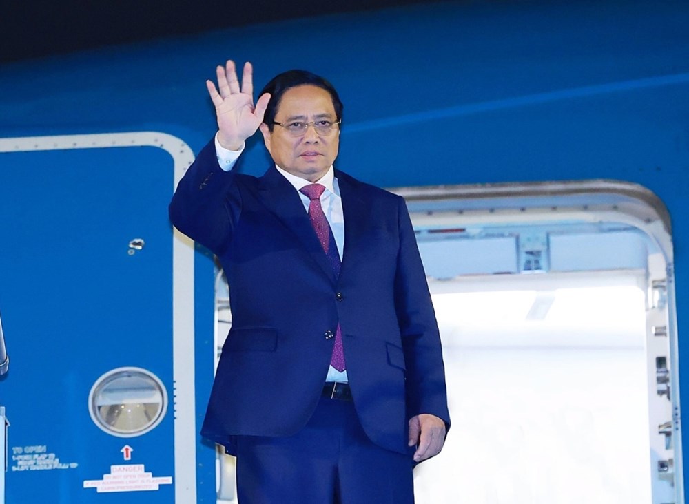 Thủ tướng Phạm Minh Chính lên đường tham dự Hội nghị Thượng đỉnh Tổ chức hợp tác Thượng Hải - ảnh 1