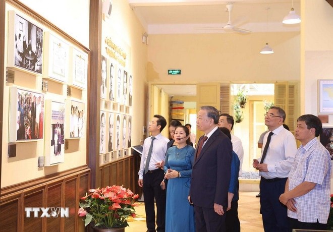 Tổng Bí thư Tô Lâm dâng hương tại Di tích số 48 Hàng Ngang - ảnh 3