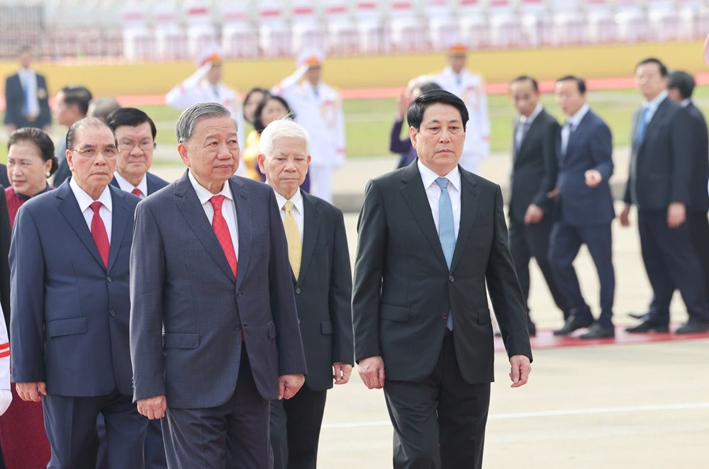 Lãnh đạo Đảng, Nhà nước vào Lăng viếng Chủ tịch Hồ Chí Minh nhân dịp 80 năm Quốc khánh 2.9 - ảnh 1